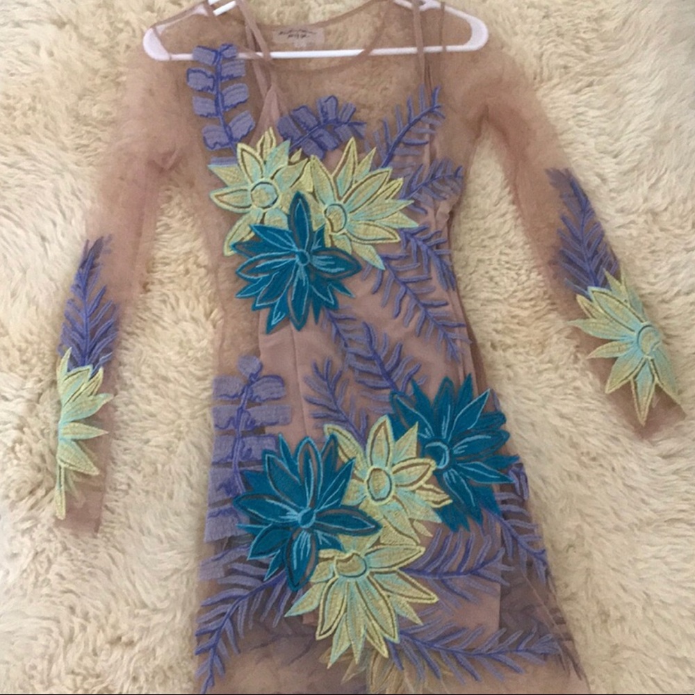 FL&L X NASTY GAL DRESS - Picture 4 of 5